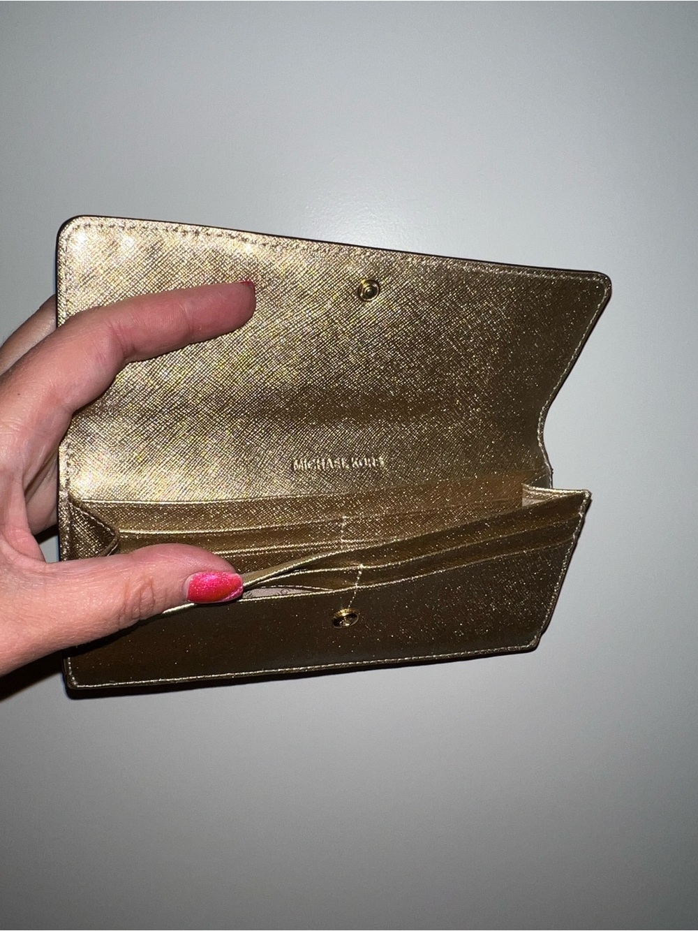 Michael Kors Metallic Gold Saffiano Leather Continental Wallet - Like New Cond - Picture 6 of 7